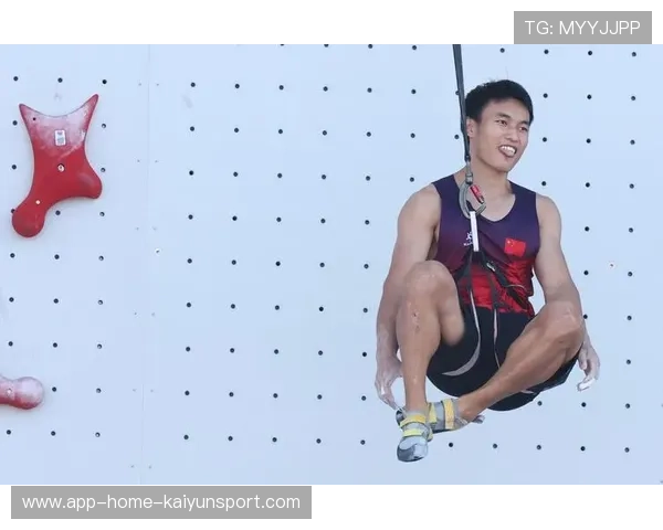 攀岩选手速度如闪电,观众惊呼看不清 攀岩选手速度如闪电,观众惊呼看不清