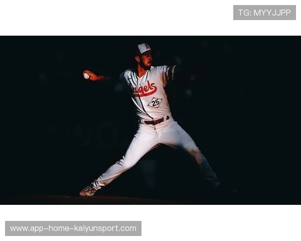 MLB打者关键局外角球高压破网制胜：训练、装备与心态的全景解码